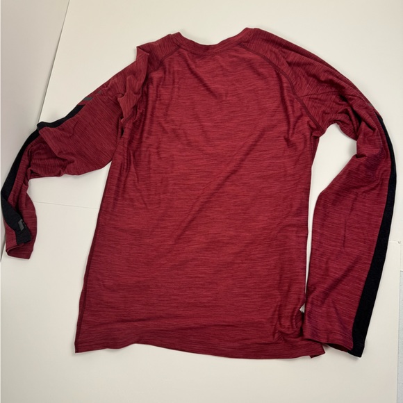 Second Skin Long Sleeve Athletic‎ Shirt Thumb Holes Red Black Size Unknown - Picture 1 of 4